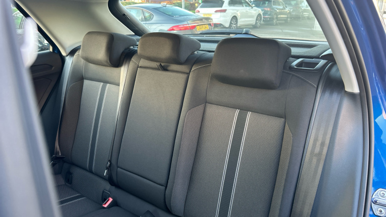 Volkswagen T-Roc 1.5 TSI EVO SE 5dr Petrol Hatchback